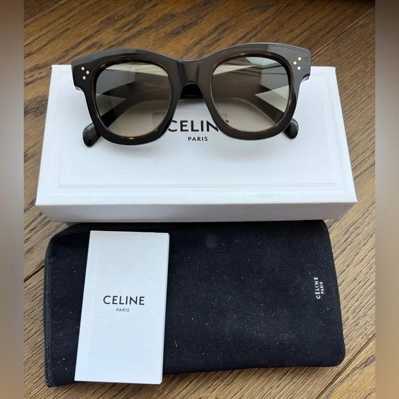 Celine brown tortoise shell sunglasses 41397/S PRICE FIRM Celine Tortoise Shell Acetate Oversized Sunglasses - 41397/S  main image 3